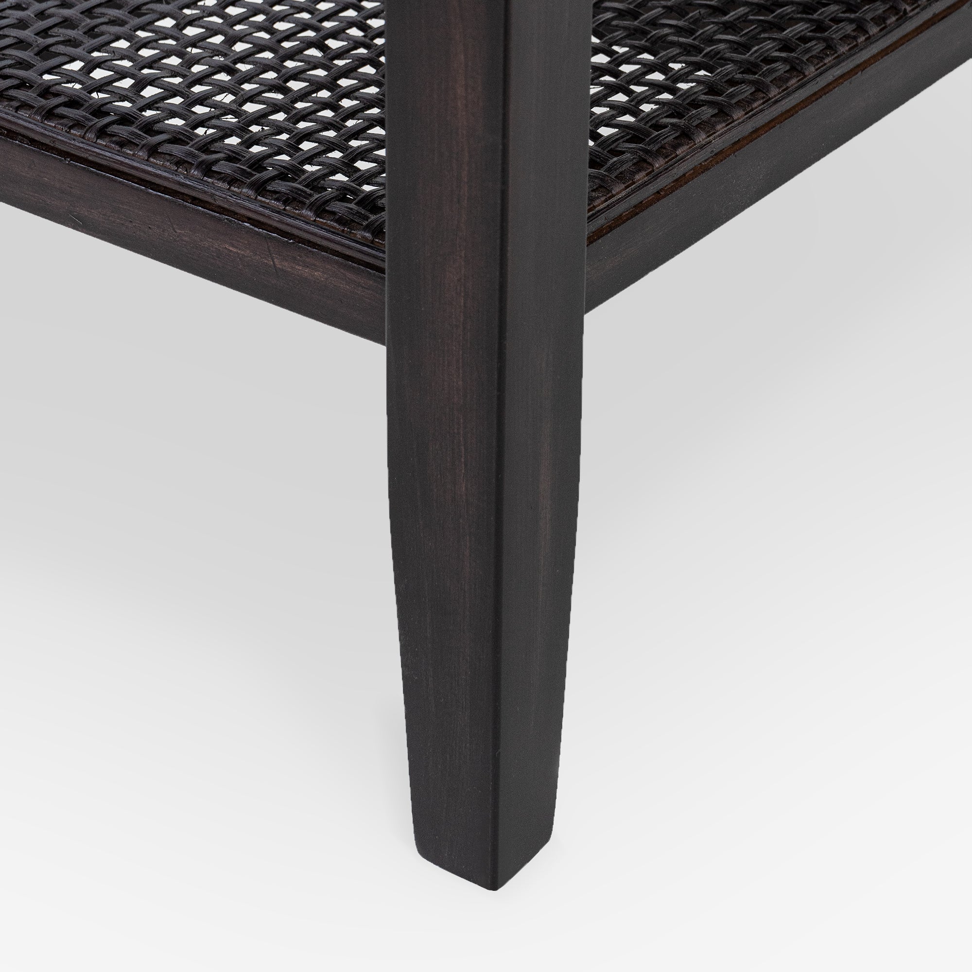 Detail Leg Black Liora 45 Rattan Bench