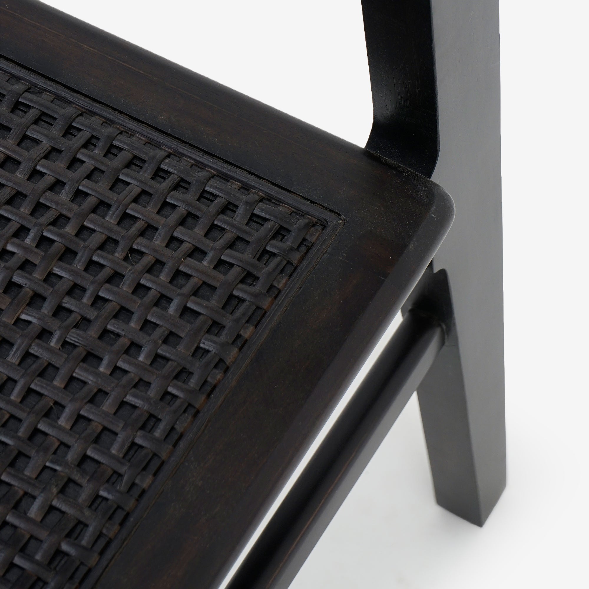 Detail Leg Black Liora Rattan Dining Chair Set