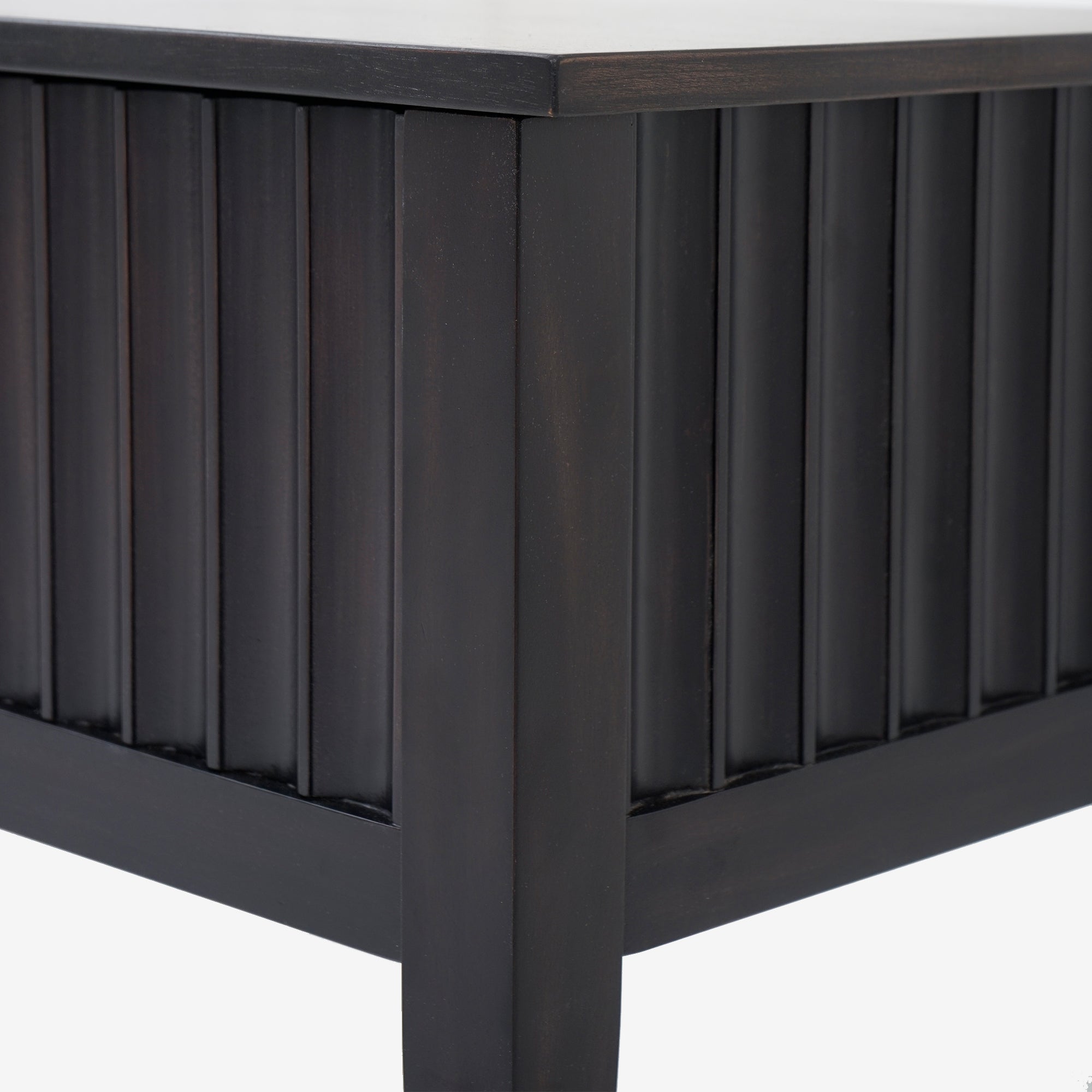 Sedtail ide Black Mira 42 Scalloped Storage Bench