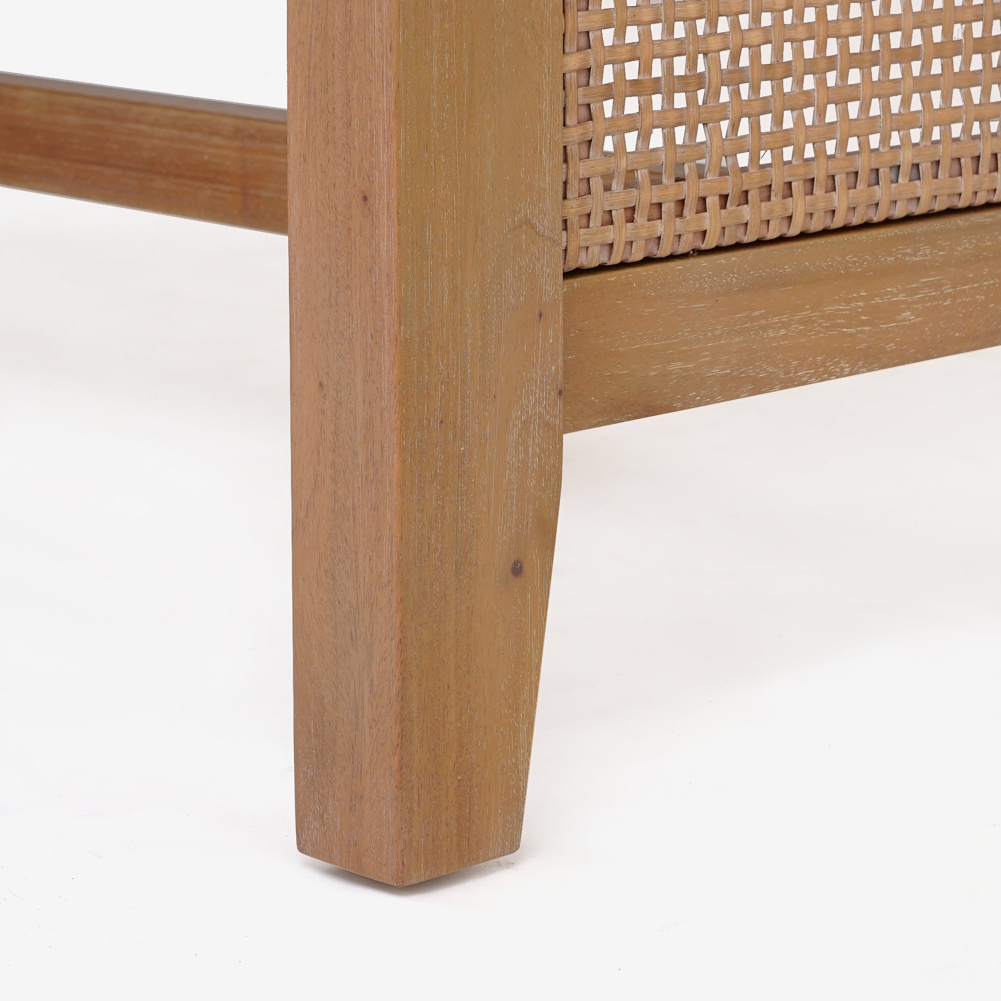 Detail Leg Natural Liora 72 x 30 Rattan Dining Table